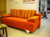 Диван оранжевый